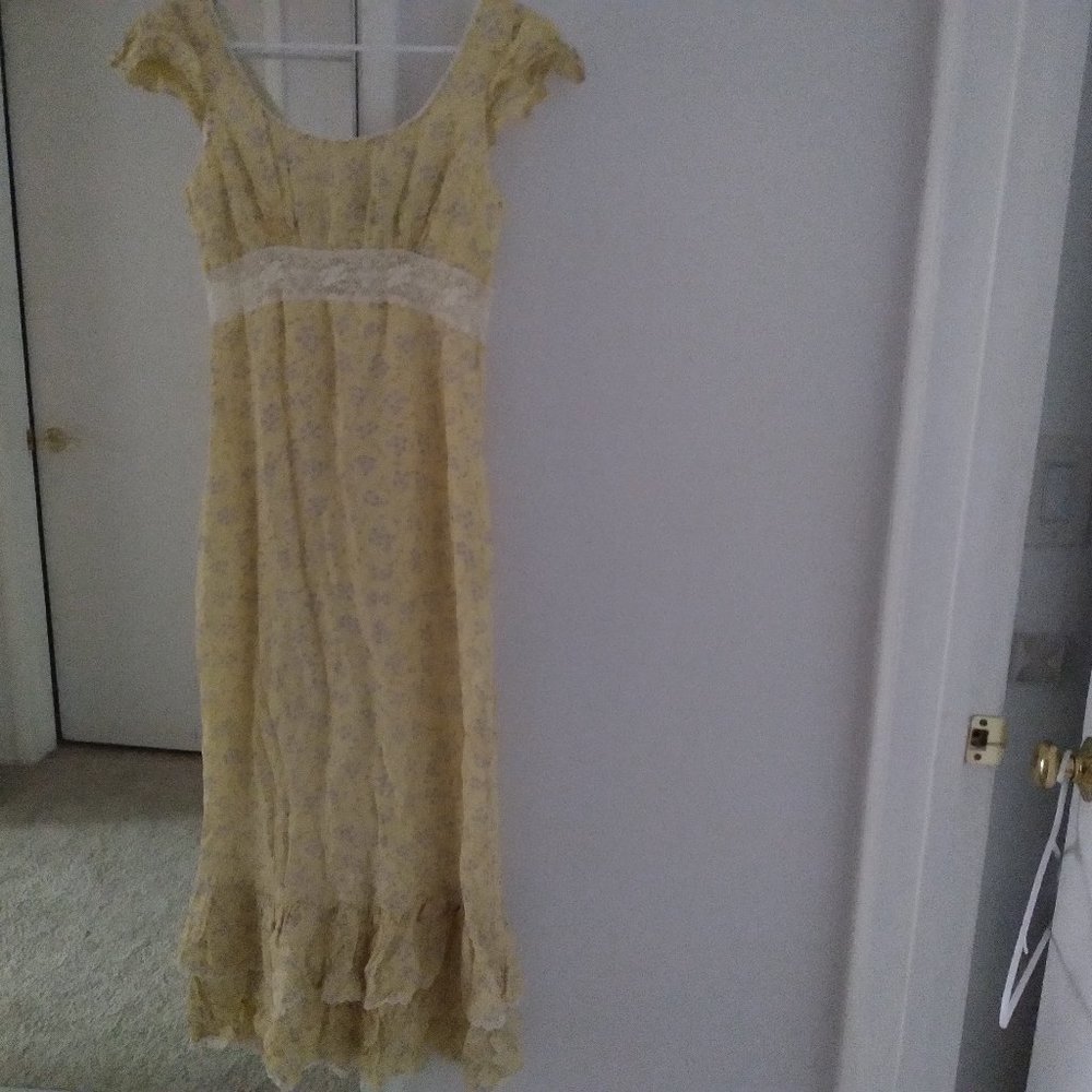 Moda International Floral Midi Dress